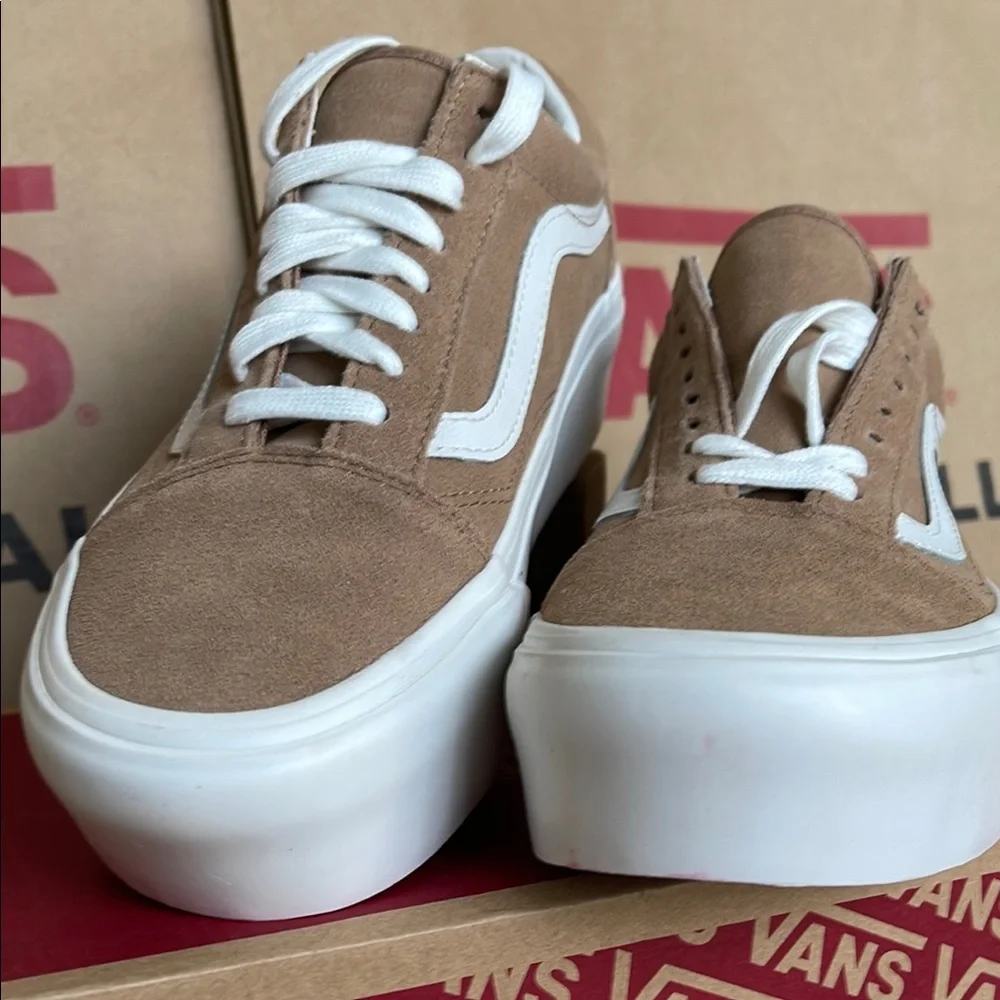 Vans WMNS Old Skool Stacked Soft Suede Burro/True White VN0A7Q5MB69 Platforms